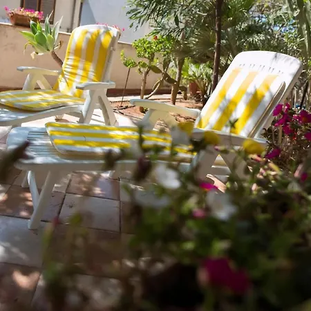 Lägenhet In Mit Garten Und Grill